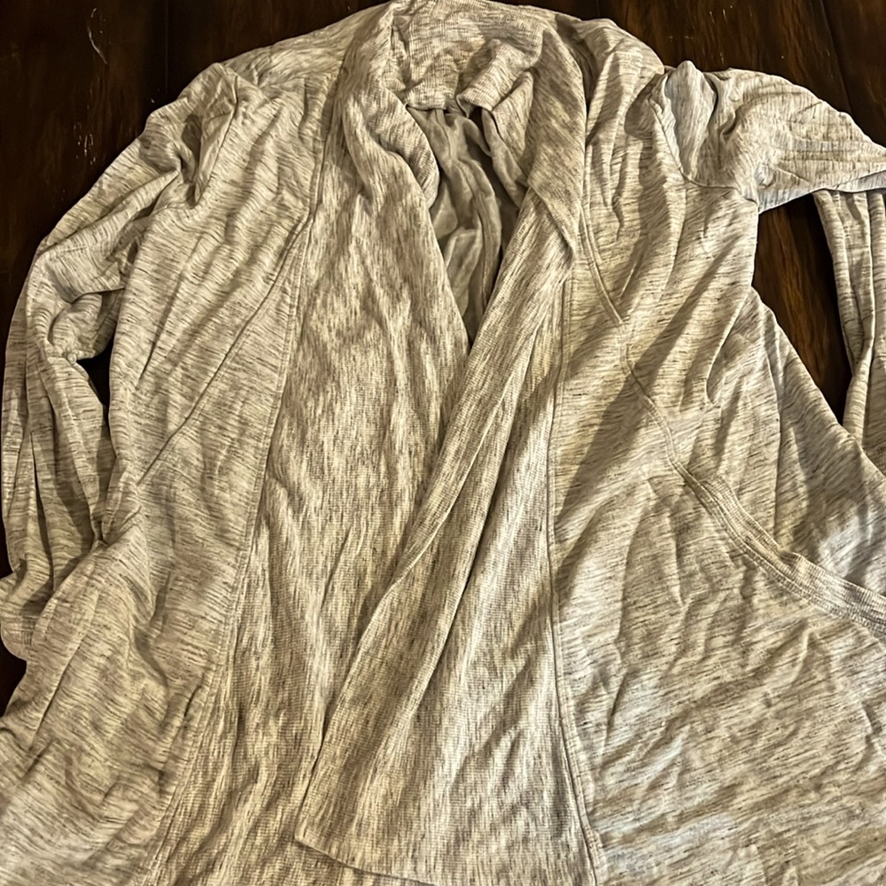 Athleta Pranayama Wrap Cardigan in Marl Grey Heather Size Large Style # 777944
